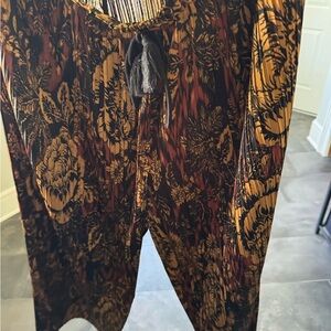 Sunny Leigh Black and Gold Leaf Print Garment